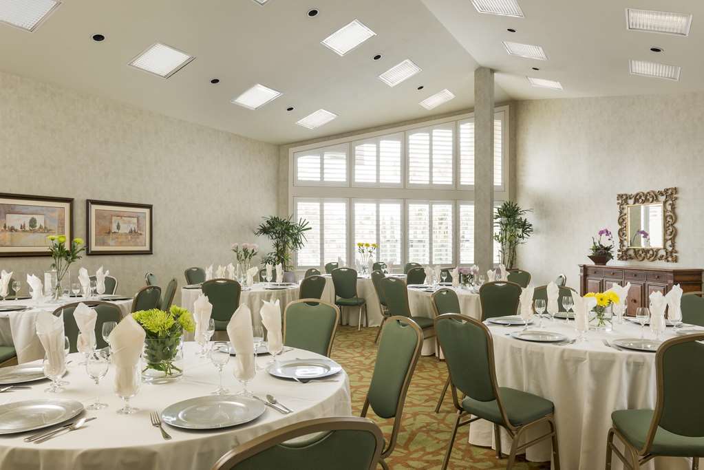 Doubletree By Hilton Campbell - Pruneyard Plaza Facilities photo